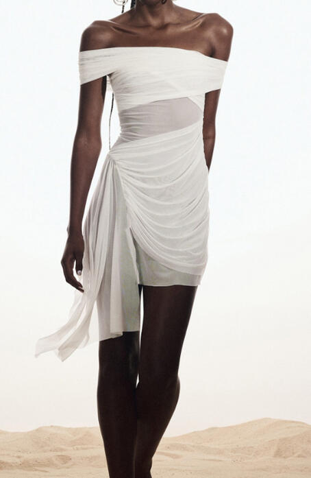 VESTIDO TULE OFF WHITE SOL BRAND (PP) R$150